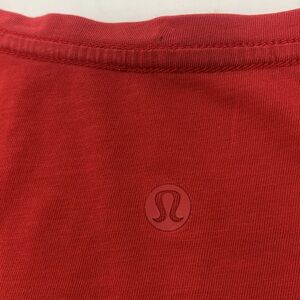 Lululemon athletica red short sleeve vneck tshirt Size 6